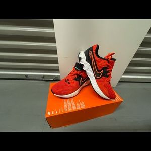 Nike for men size 10 color red/black